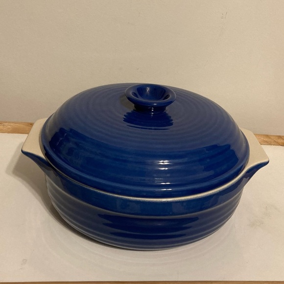 Emile Henry Dining Emile Henry France Blue Round Casserole Dish W